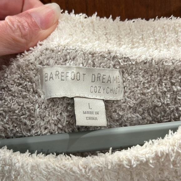 Barefoot Dreams sweater - Picture 3 of 8